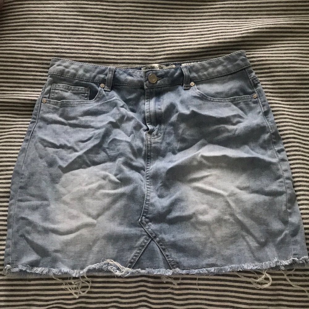 Size 28 indigo rein jean skirt